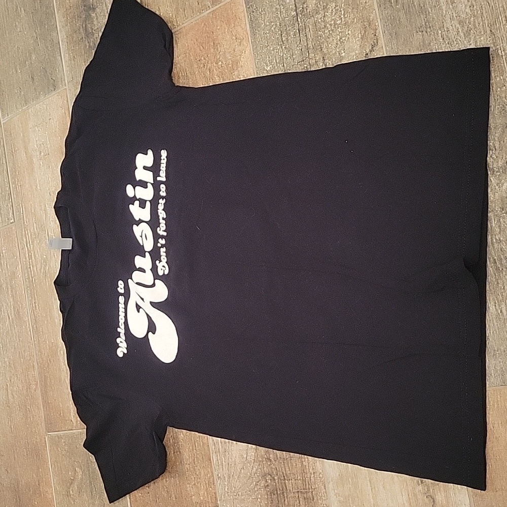 Small Black Darwins Piano Bar In Austin TX T Shirt NWOT